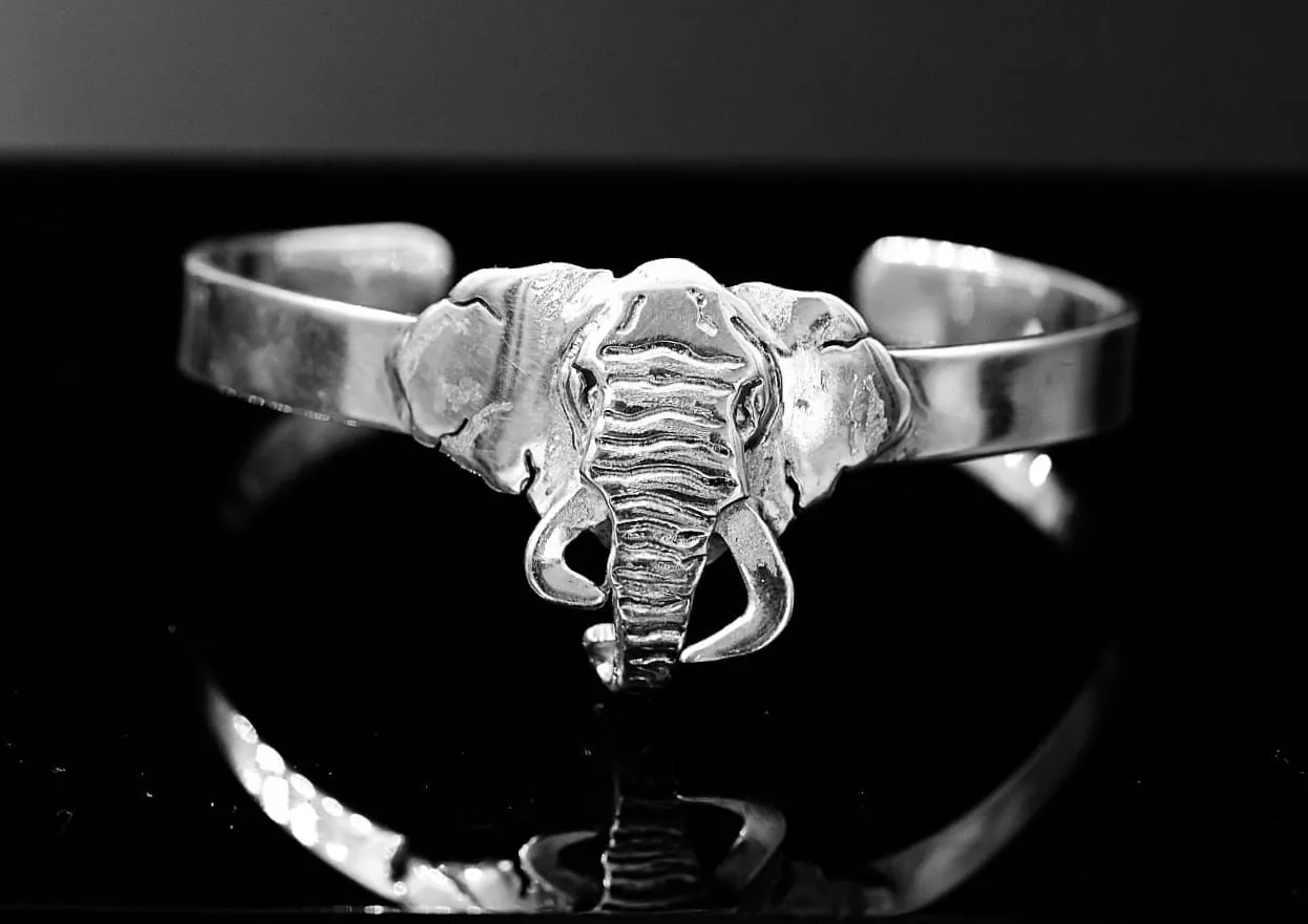 Ndlulamithi Head Sterling Silver Cuff