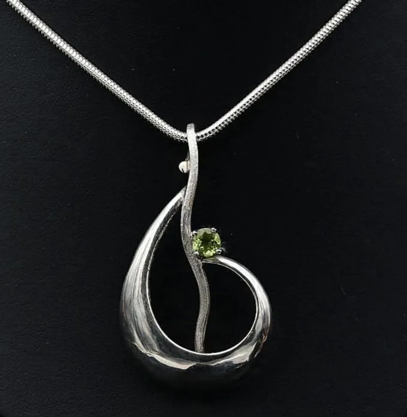 Oval Peridot Pendant Sterling Silver - Image 1