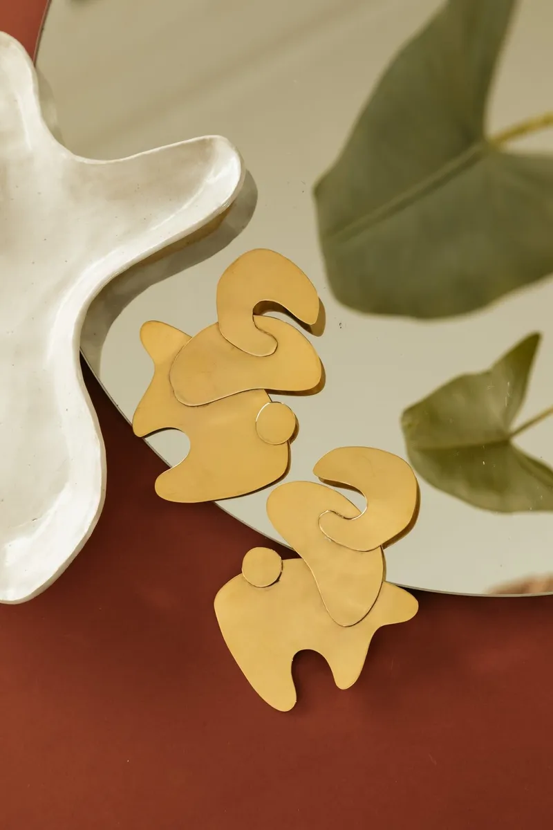 Curves & Swerves Earring - Image 1