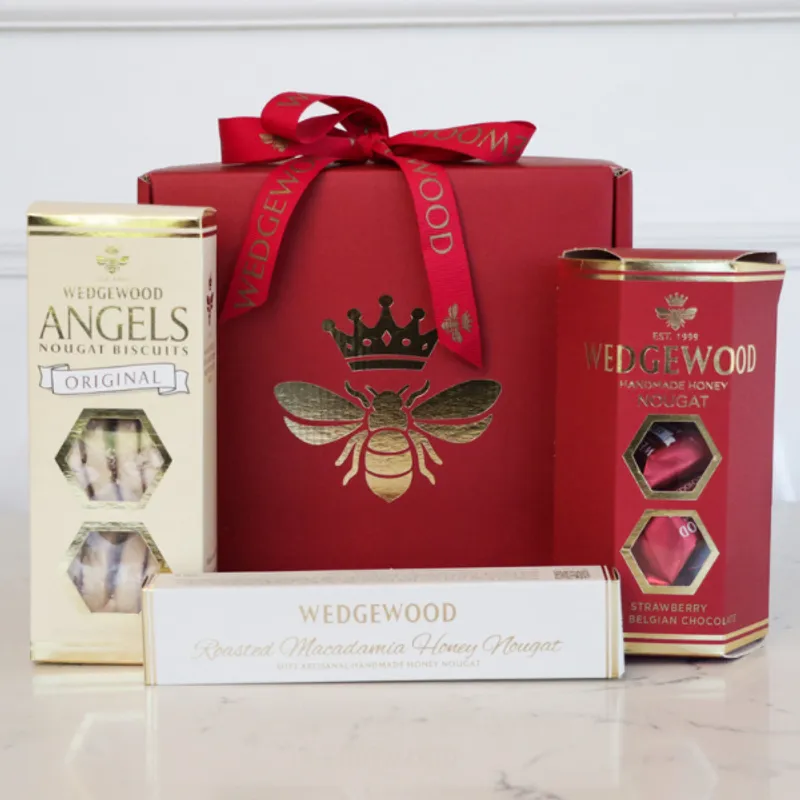 Wedgewood Classic Hamper - Red - Image 1
