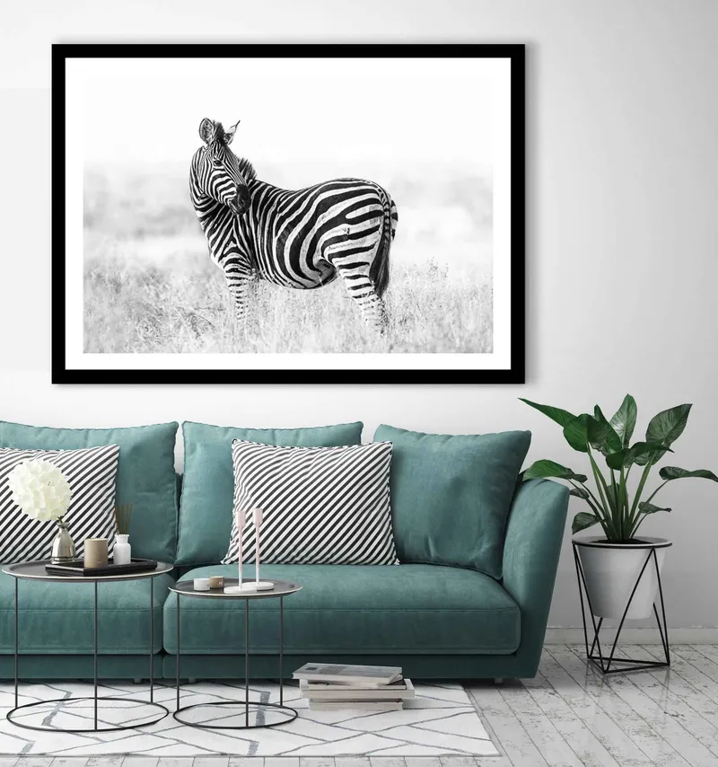 Striped pose - Image 7