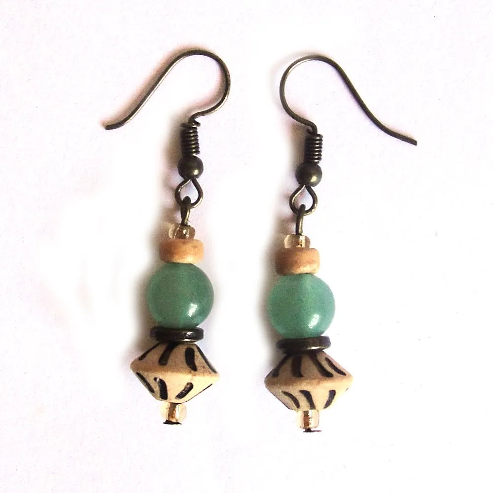 Green aventurine gemstone earrings with burnt wood - ERAS04