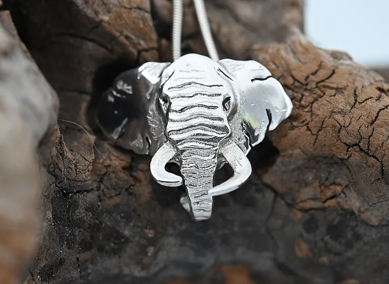 Ndlulamithi Head (m)Pendant in Sterling Silver - Image 4