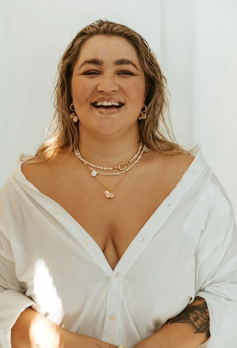 Camille Pearl Choker - Image 5