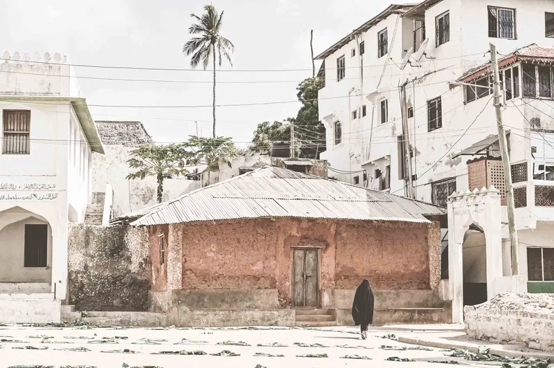 Town square - Image 2