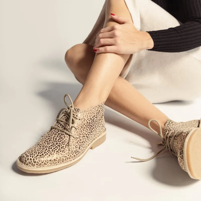 Leopard Golden Savannah Vellie - Image 1