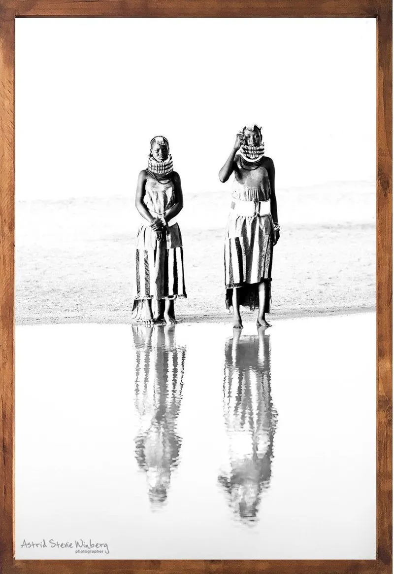 Turkana women silhouette set - Image 3