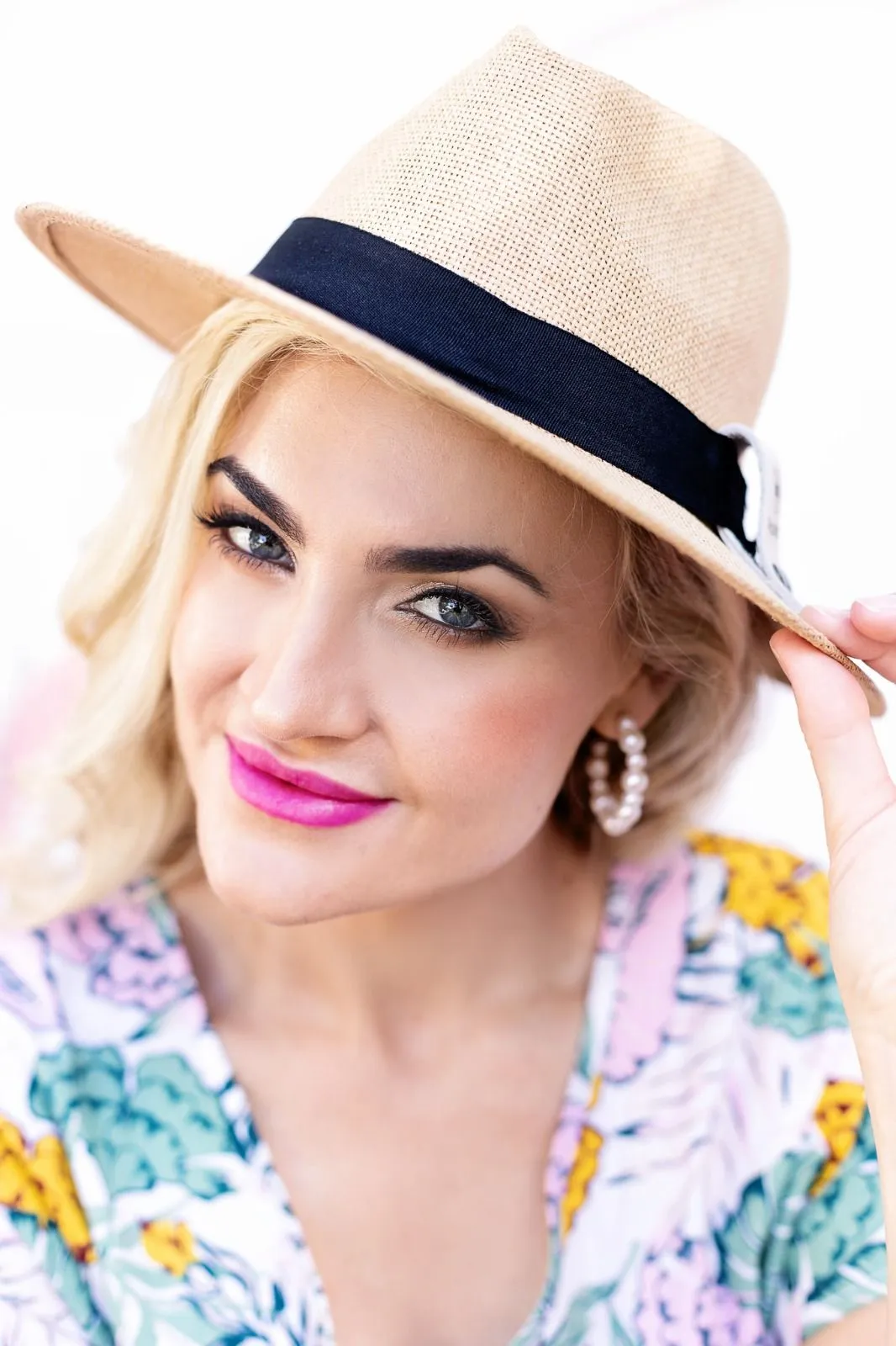 Beige Hat - The Classic