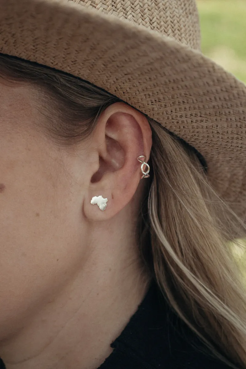 Solid Africa Map Studs - Image 2