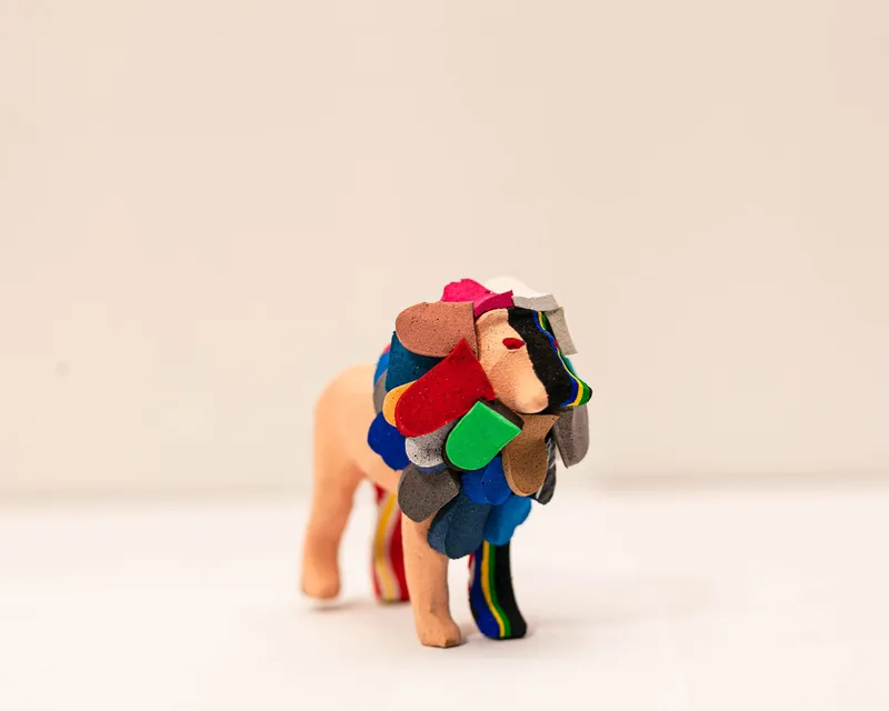 Lion Sculpture – Mini Recycled Flip Flop Handmade Eco Art - Image 12