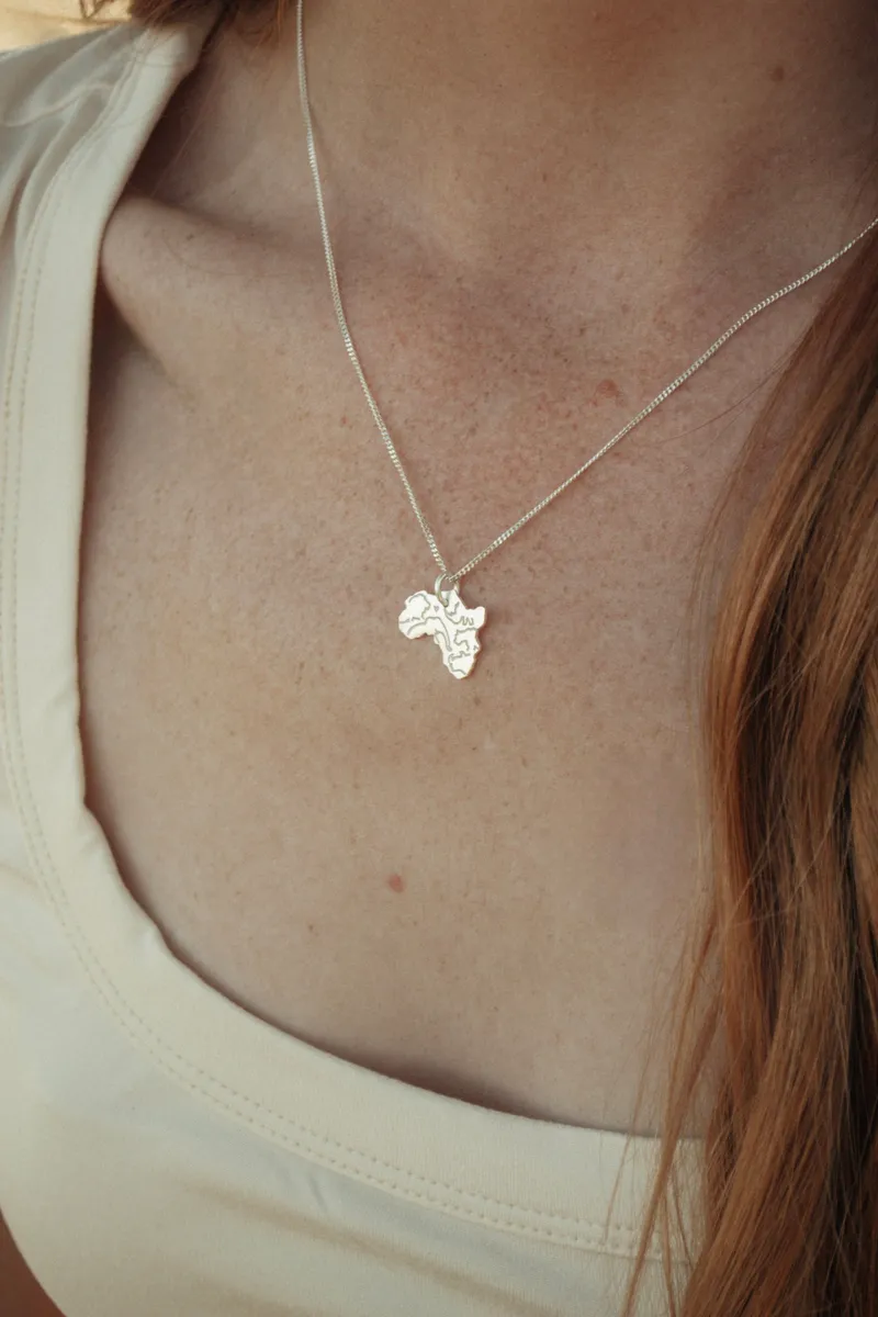 Africa Pendant Featuring Buffalo, Elephant, Leopard, Lion, Rhino Engraving - Image 4