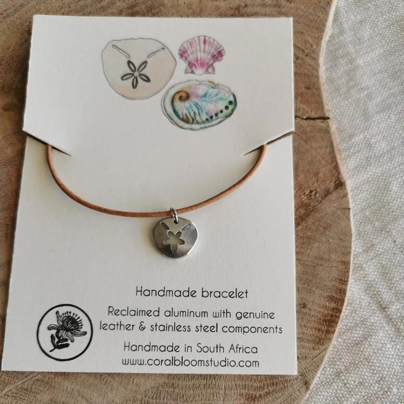 Pansy Shell Bracelet - Image 3