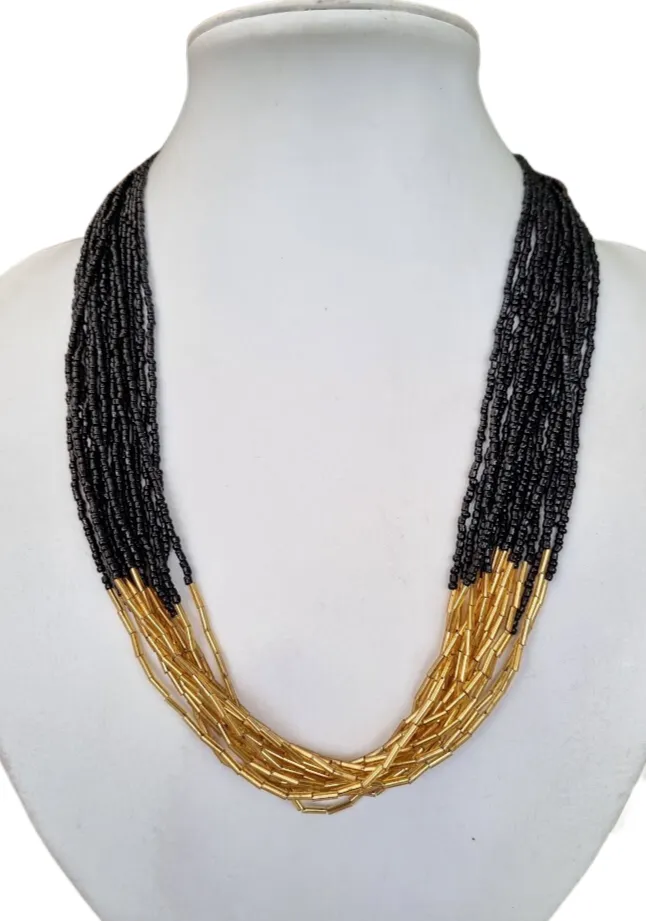 Black and gold bead necklace - NWAS16
