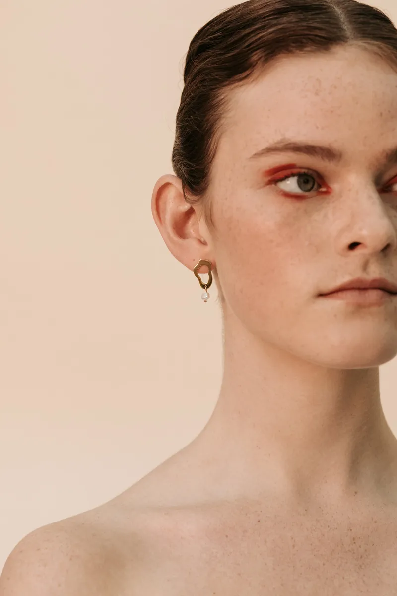 Mini Juliana Earring with Pearl - Image 2