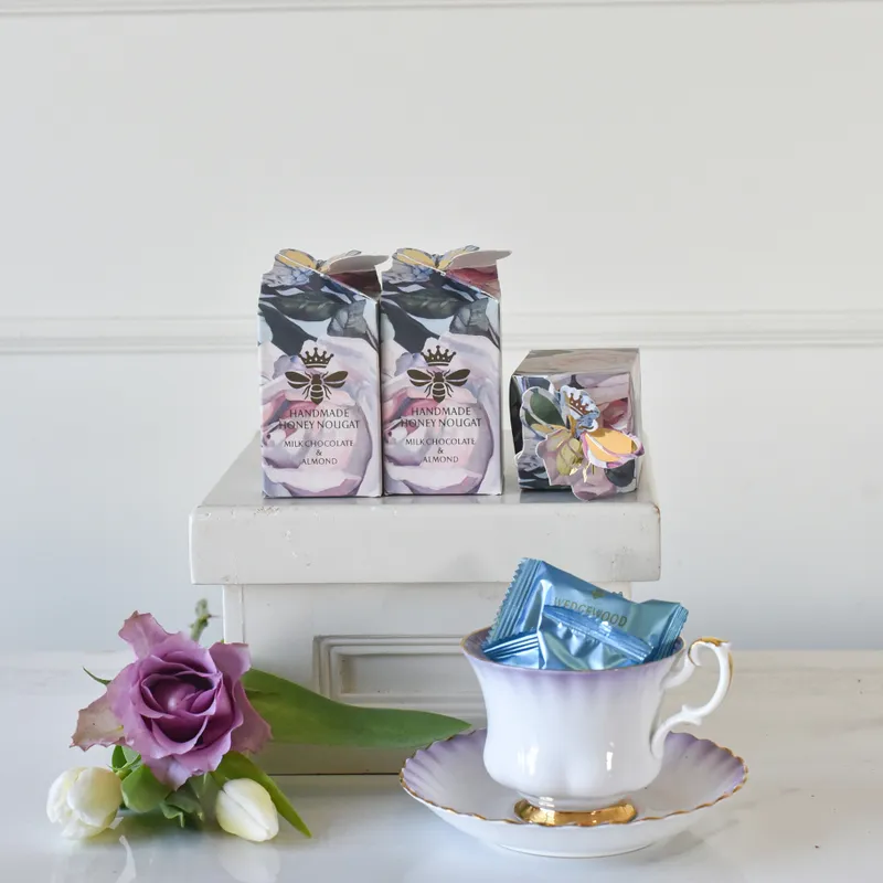 Milk Chocolate & Almond Honey Bee - Image 4