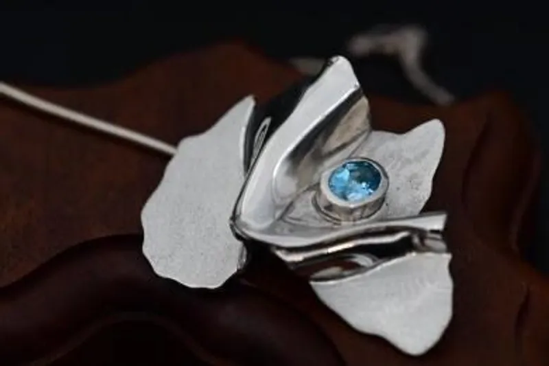 Africa Crinklecut London Blue Topaz - Image 2