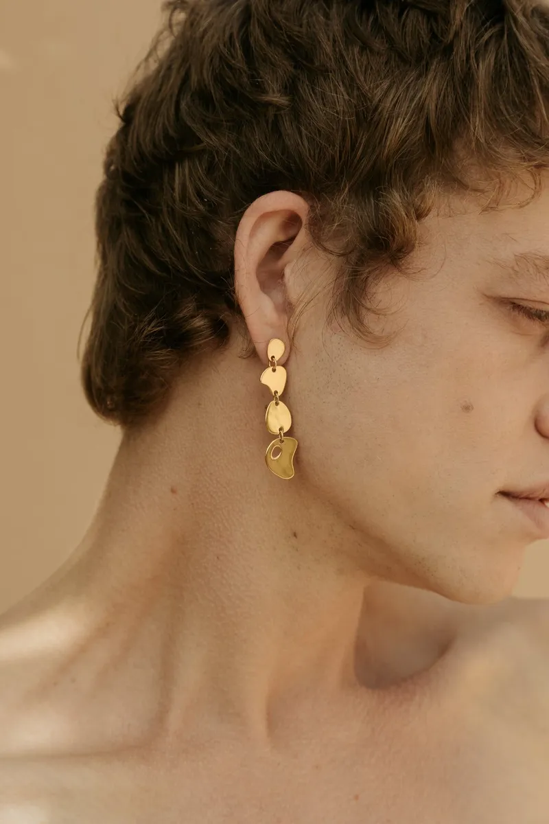 Floating Pebble Earring - Image 7