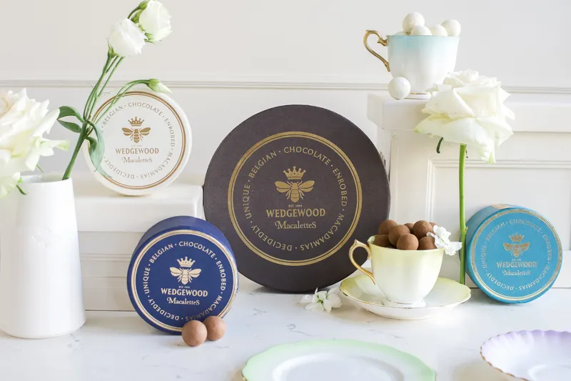 White Belgian Chocolate & Sea Salt Wedgewood Macalettes Hat Box - Image 8