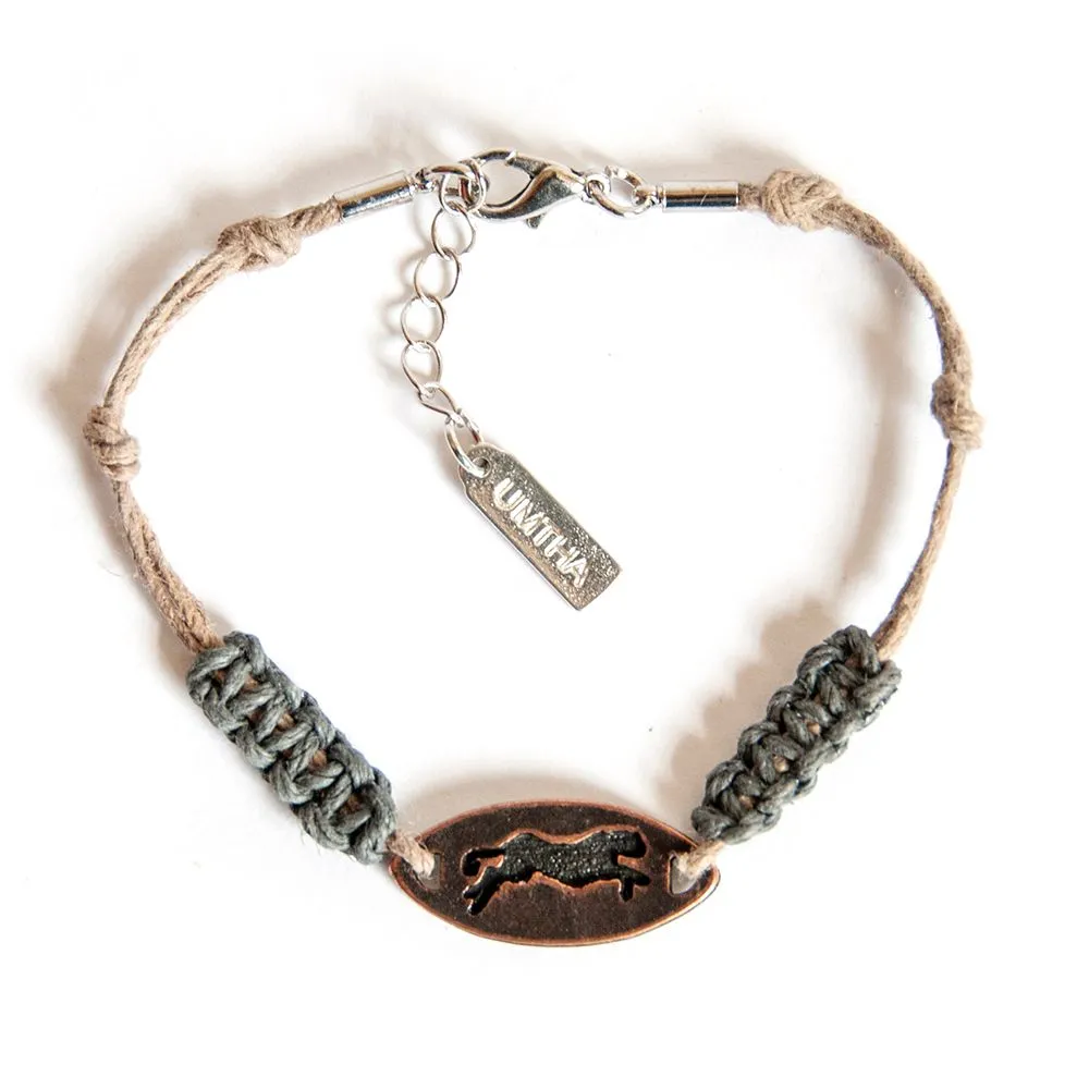 Hemp and macrame knotted bracelet, with engraved cheetah copper disc - BRAS08