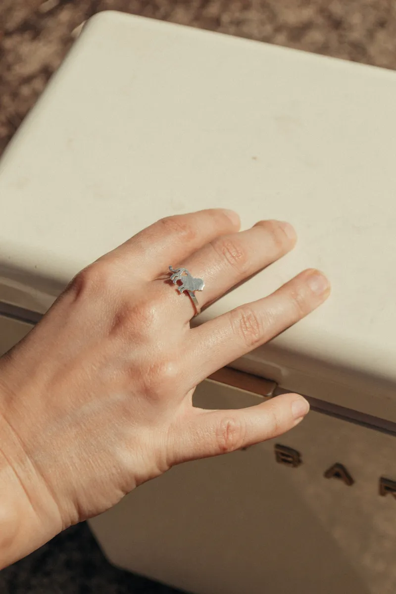Lion with Heart Cutout Ring - Image 2