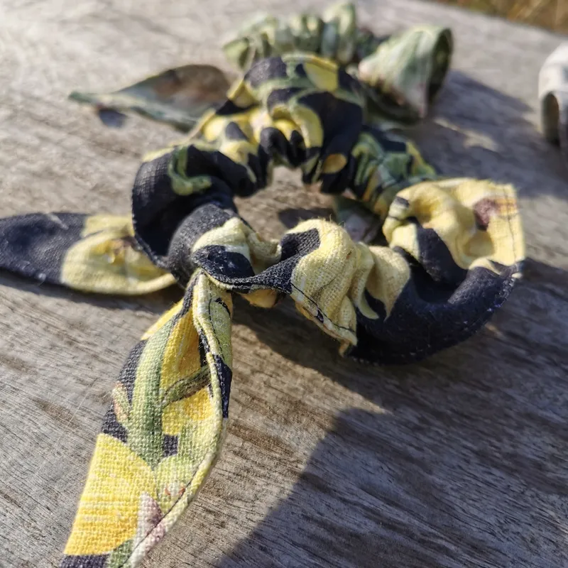 Sunrise Feast Scrunchy - Image 5