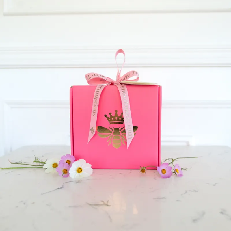 Wedgewood Classic Hamper - Dark Pink - Image 2