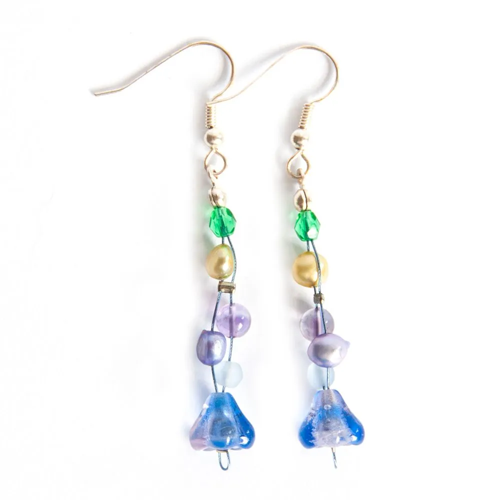 A blend of freshwater pearls and Czech glass earrings - ERAG01