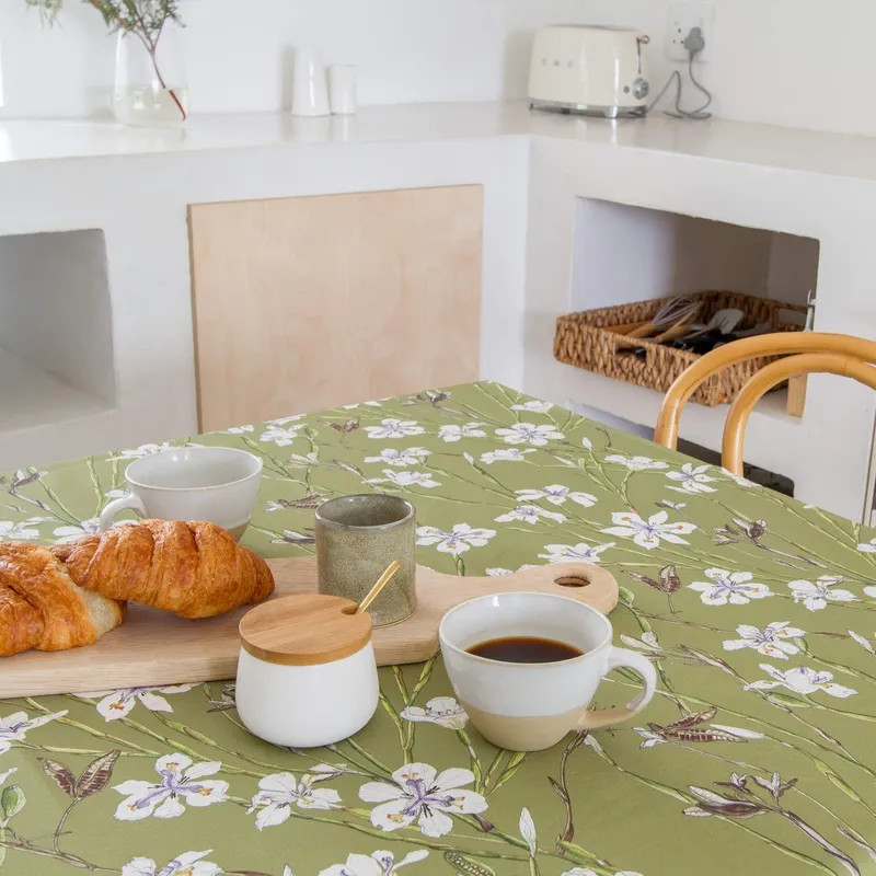 Divine Dietes Irises Tablecloth - Image 3