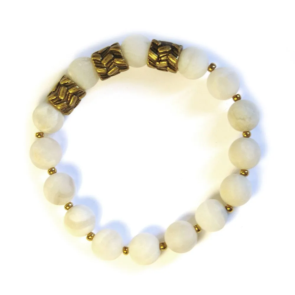 White agate and antique brass bracelet - BRE178