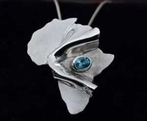 Africa Crinklecut London Blue Topaz