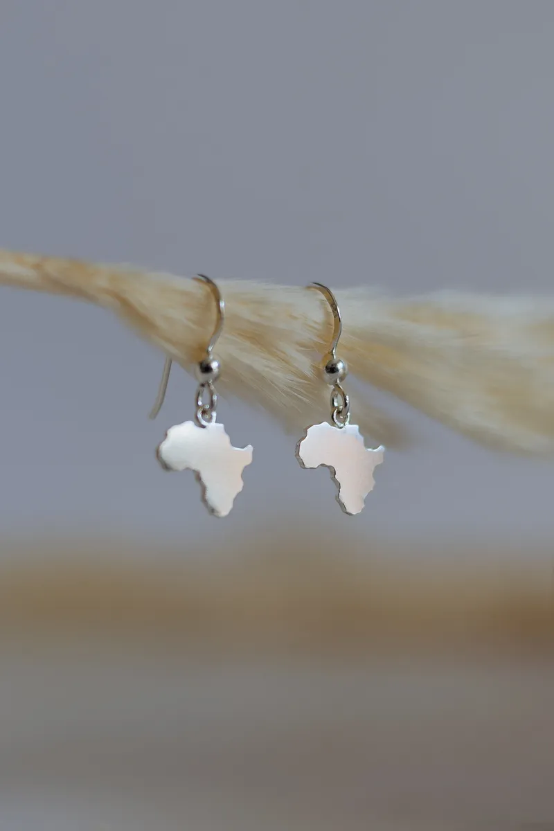 Solid Africa Map Hang Earrings - Image 1