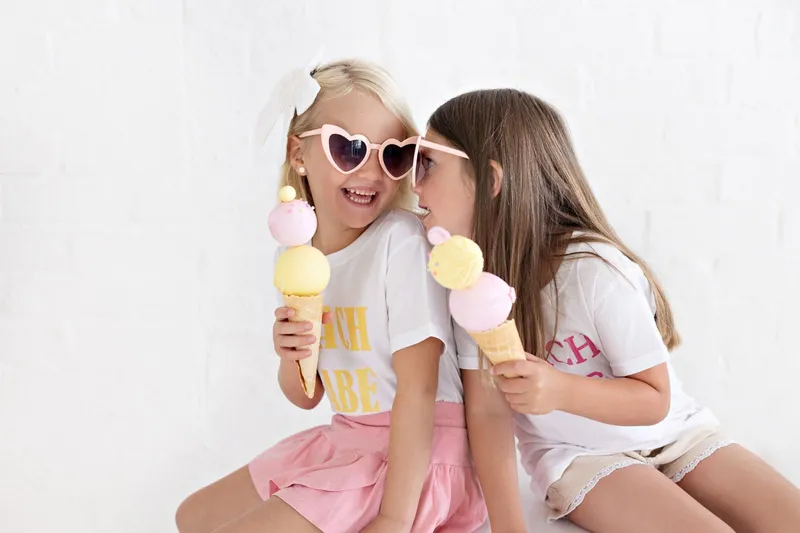 T-Shirt-Beach-Babe- Barbie Pink - Image 2