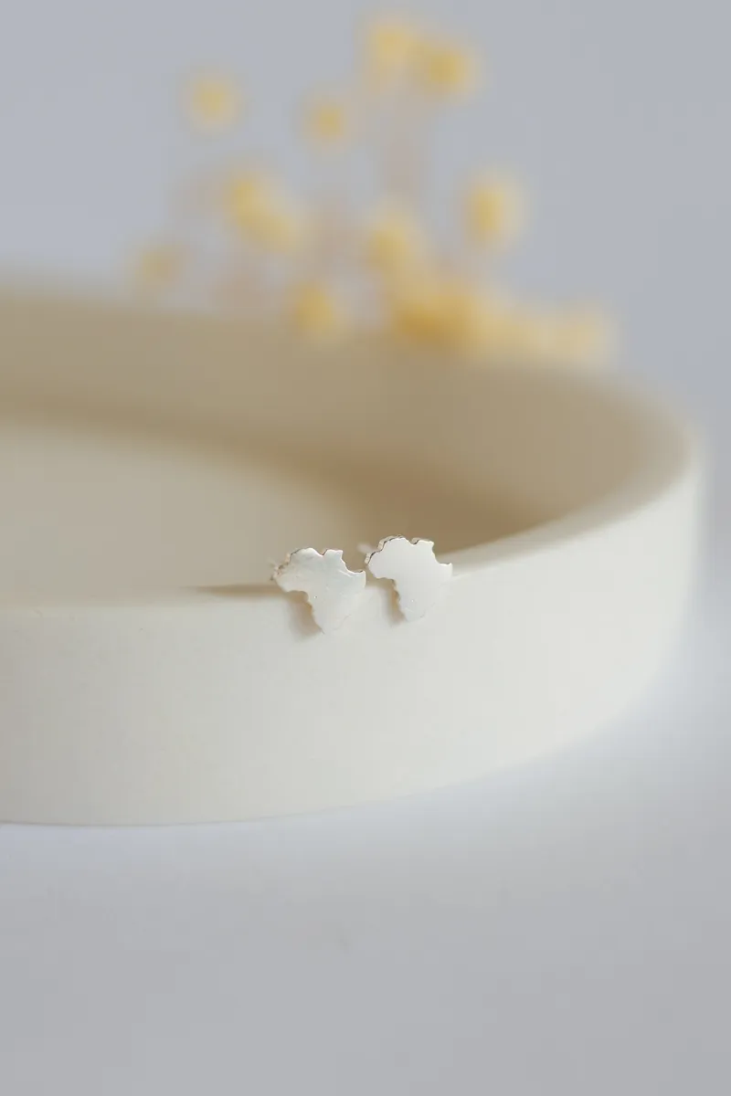 Solid Africa Map Studs - Image 1