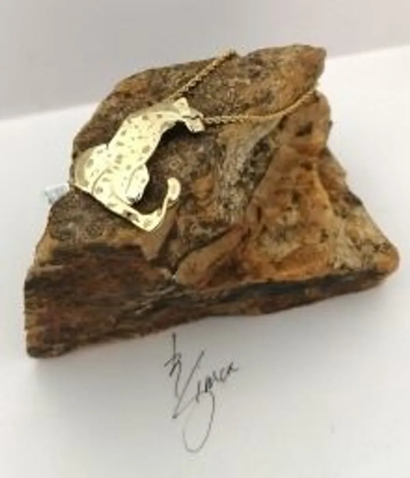 Cheetah sitting 9ct Gold Pendant - Image 3