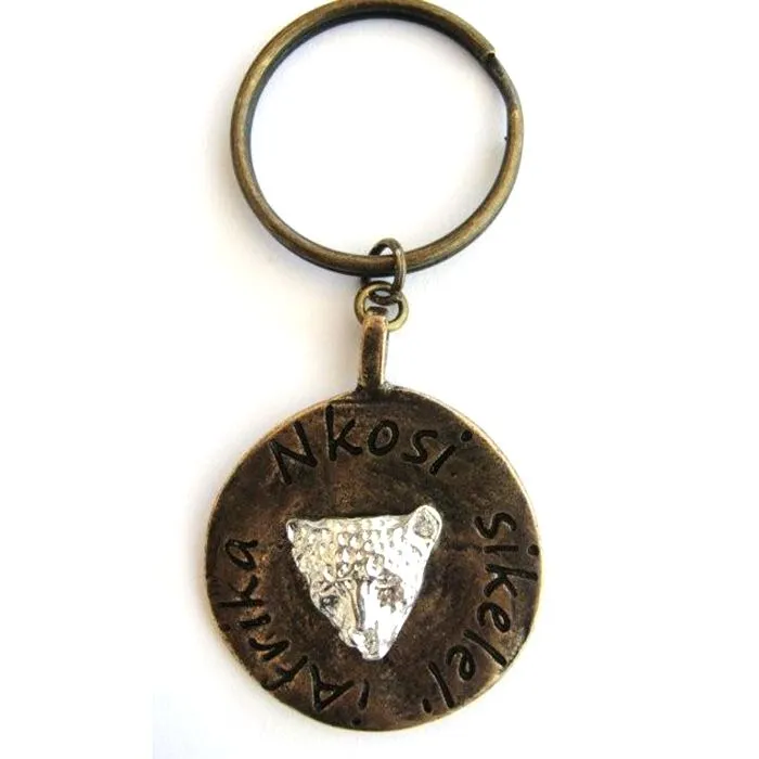 Leopard image on antique brass disc with keyring attachment - KR03