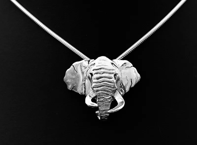 Ndlulamithi Head (m)Pendant in Sterling Silver - Image 1